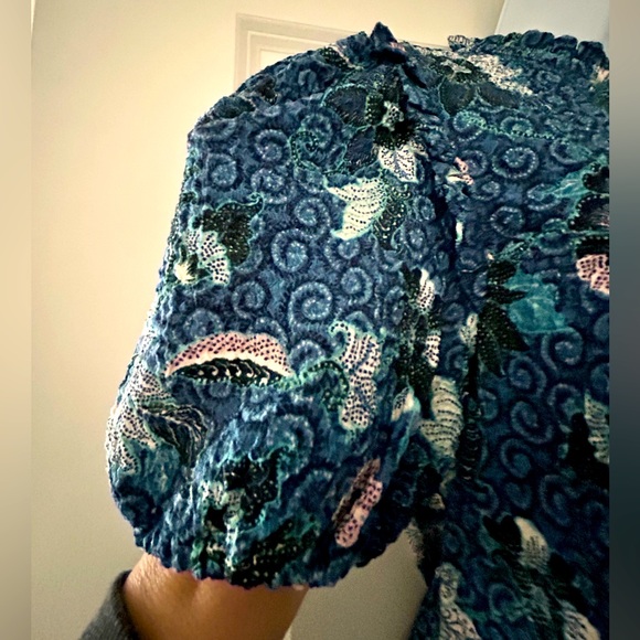 LOFT Dahlia Textured Ruffle Puff Sleeve Top Size Small Blue - Picture 4 of 7